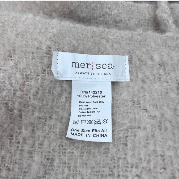 MERSEA COZY WRAP - Picture 2 of 4